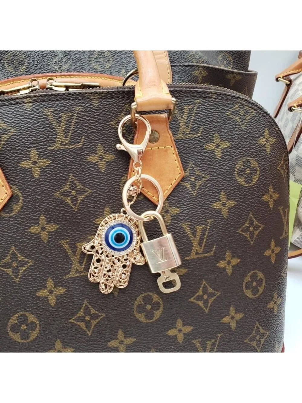 LV Authentic Gold Padlock 🔒 Key Set w/ Unbranded Evil Eye Keychain Charm
